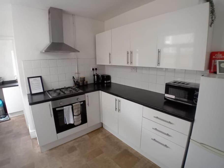 Large Family Home Central Location 3 Double Bedrooms And 1 Single Bedroom Cardiff Ngoại thất bức ảnh